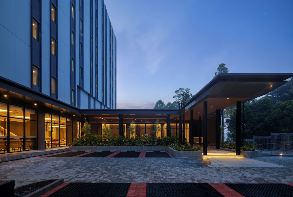 Hotel Neo Kota Baru Parahyangan 6/88