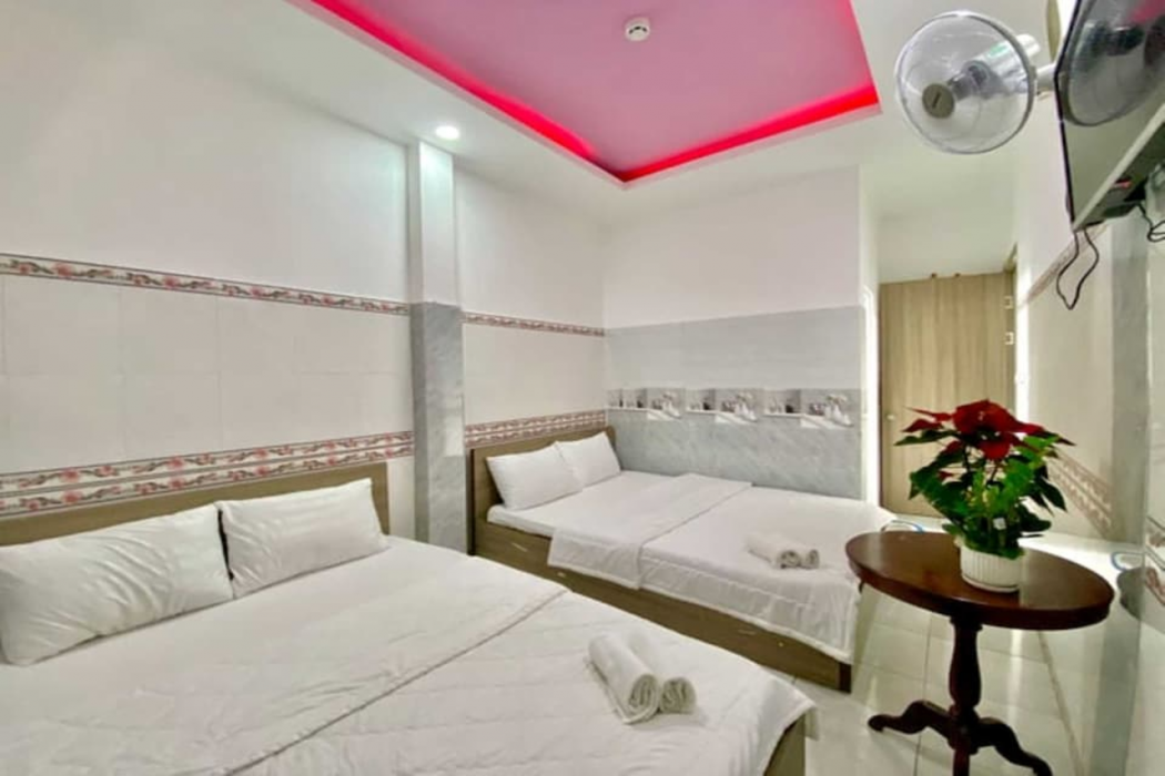 Collection O District 12 - Mau Tim Hotel 10/36