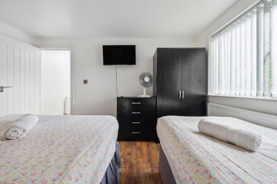 Rushlome Rooms 8/8