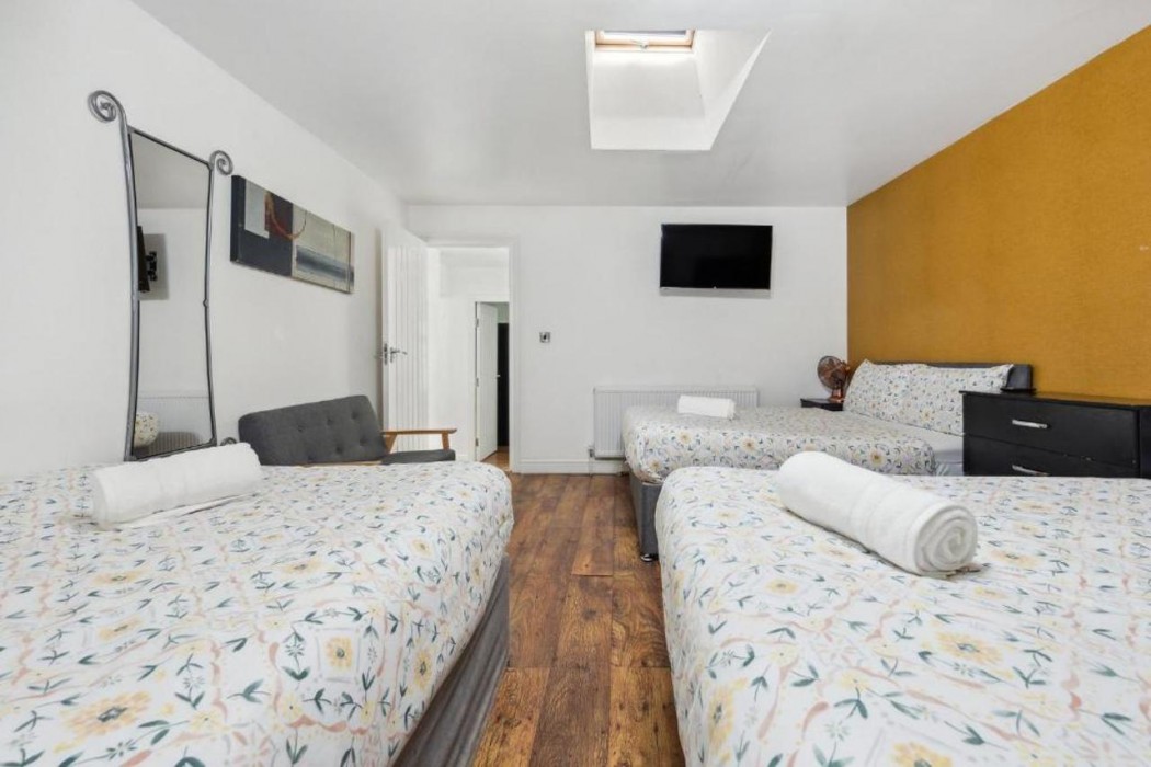 Rushlome Rooms 7/8