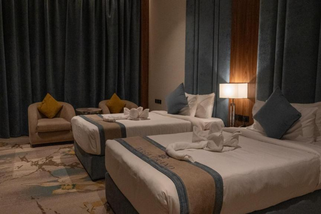 فندق روزا جراند(Rosa Grand Hotel) 13/53