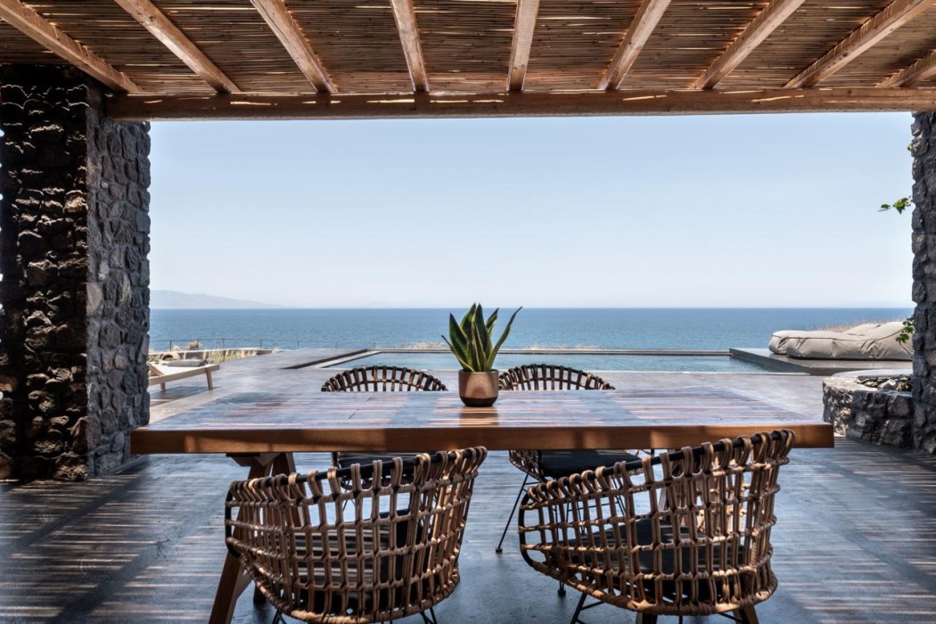 Colombo’s Beachfront 23/61