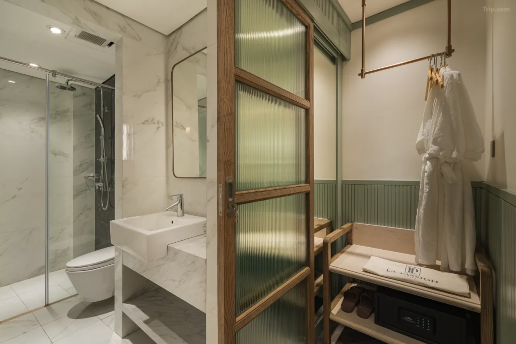 La Passion Hanoi Hotel & Spa 12/60