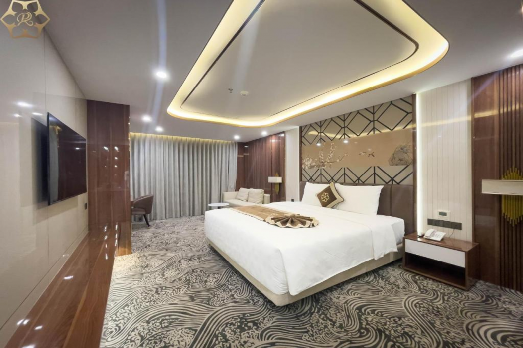 Cua Dong Luxury Hotel 10/70