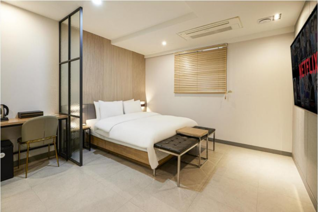 Hotel 99 Prestige 12/68