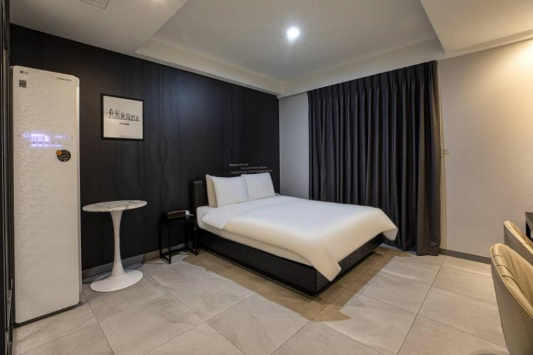 Hotel 99 Prestige 36/68