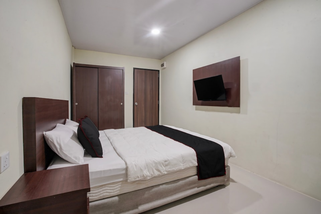 Collection O near Harbour Bay Mall formerly Kansa Hotel 14/37