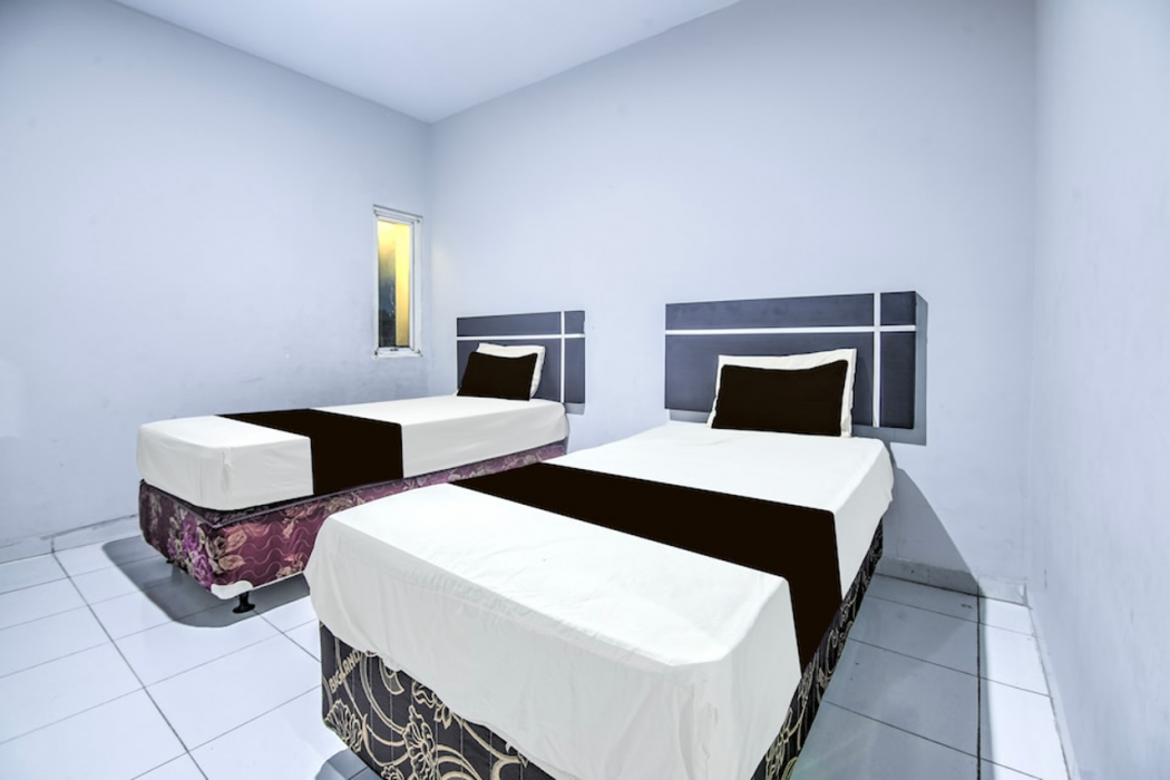 Hotel O Makassar near Mall Panakukang formerly Hotel Lucky Inn Makassar 16/44