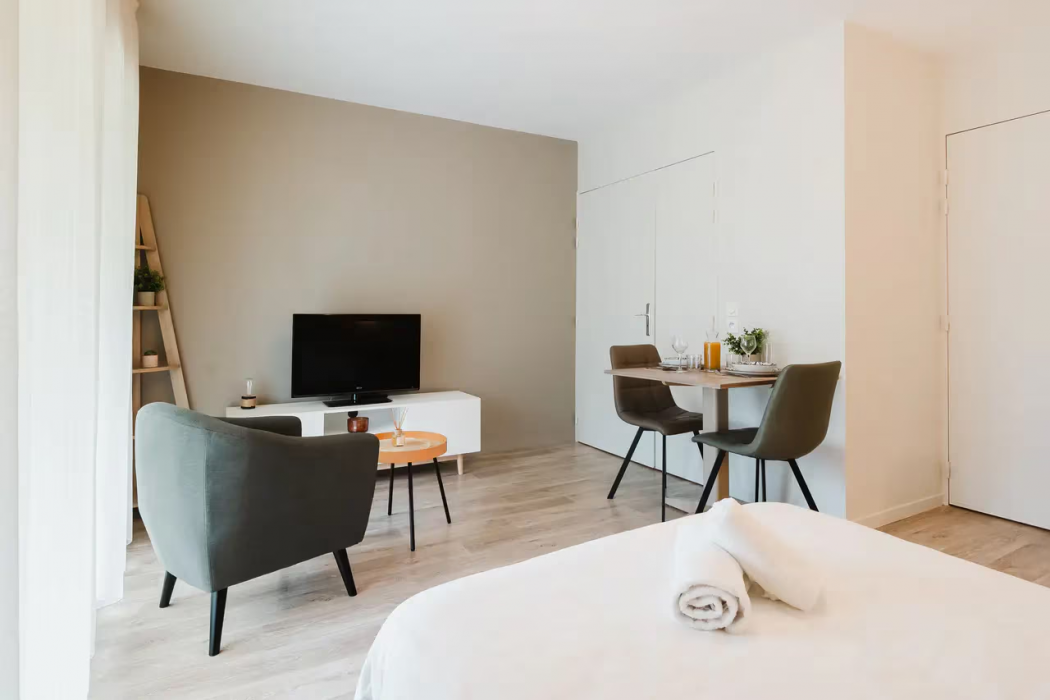 Quality Aparthotel St-Berthevin Laval 12/30