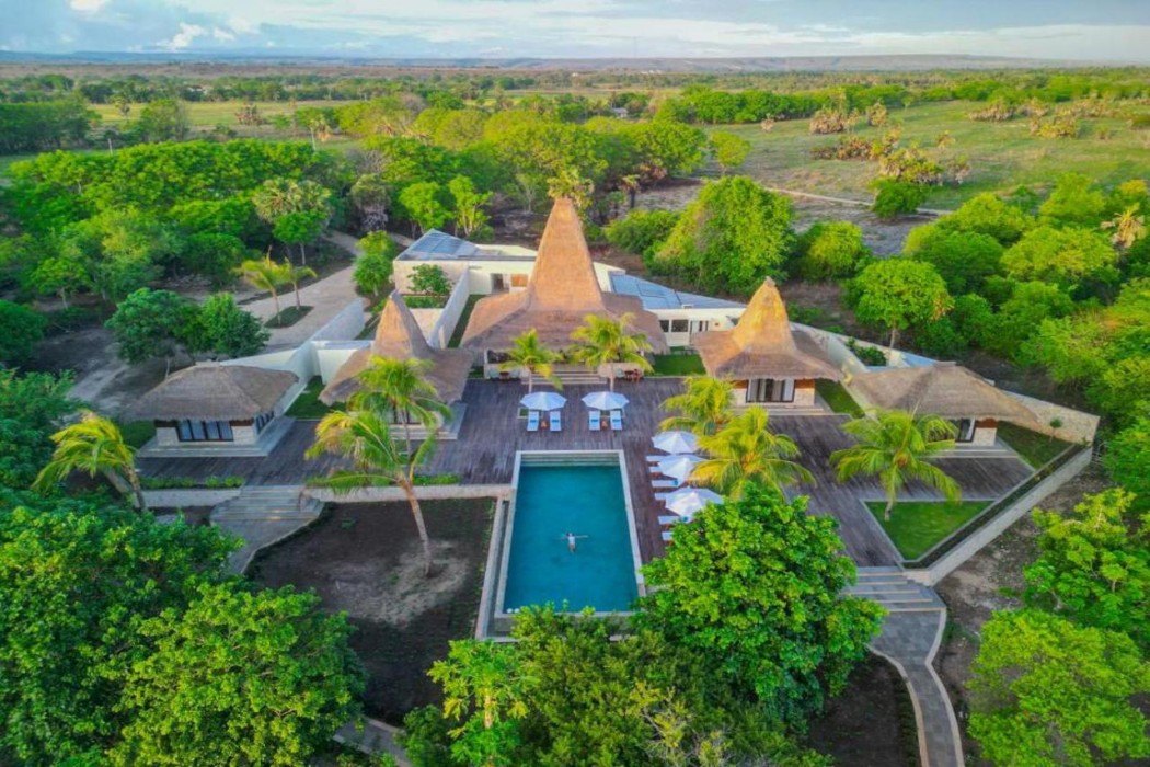 Kandora Luxury Villas in Kadumbul