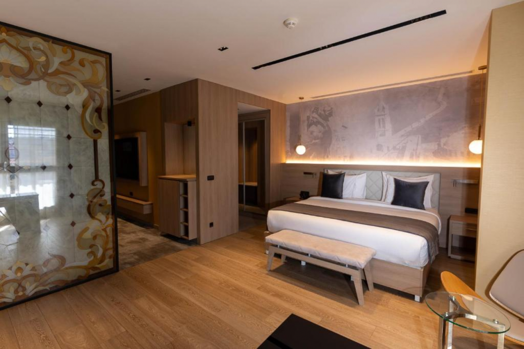 HOTEL KYRIAD PRESTIGE LE PATIO 8/31
