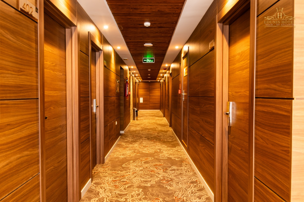 LOUNIS HOTEL 28/36