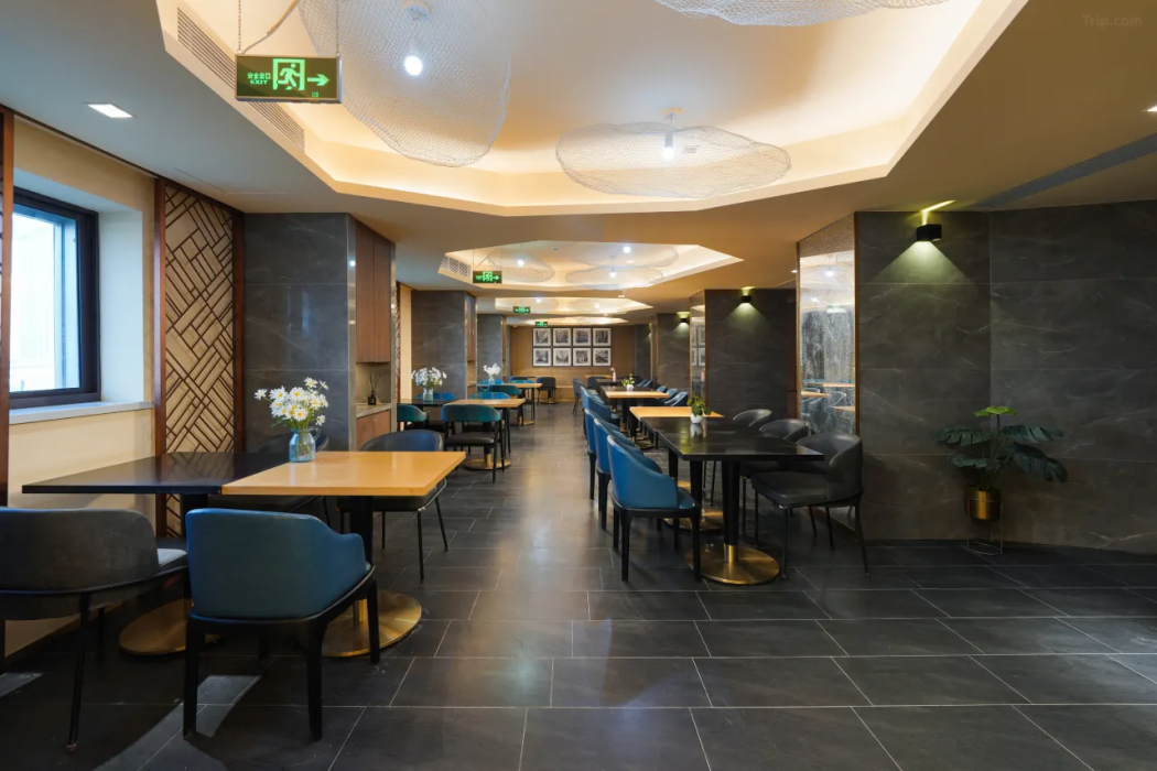 Country Inn & Suites by Radisson Shanghai Railway Station 10/10