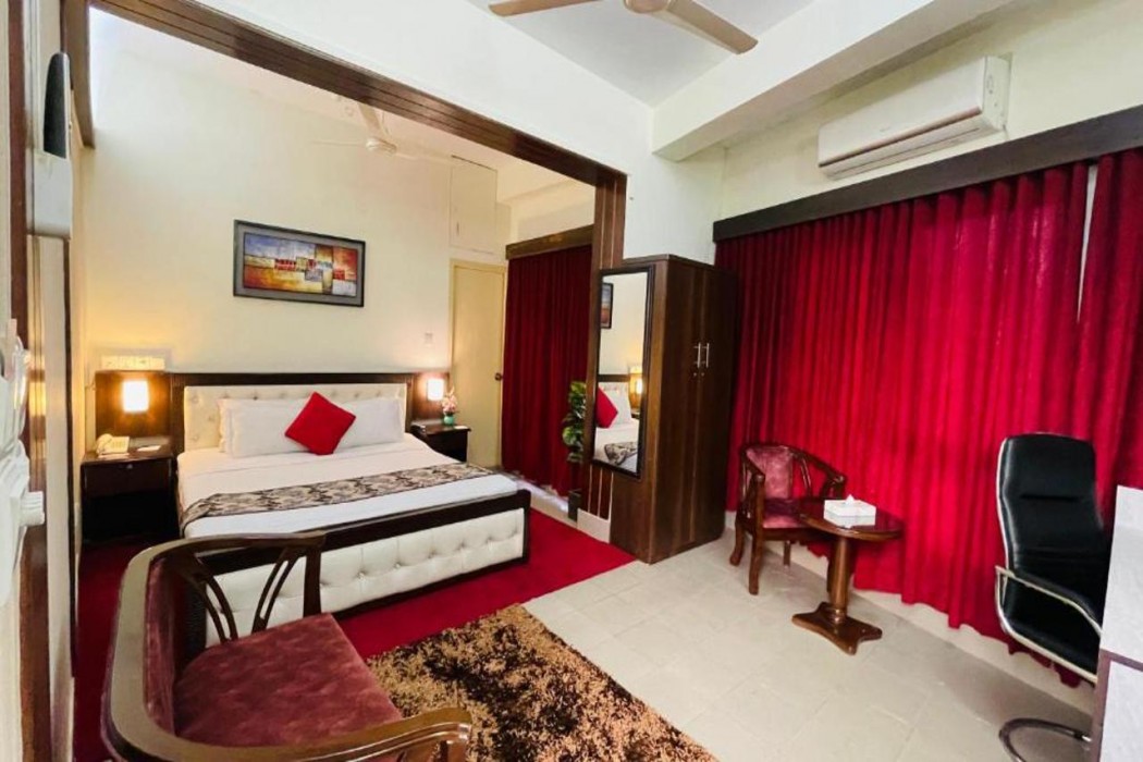 Hotel Grand Circle Inn 21/60