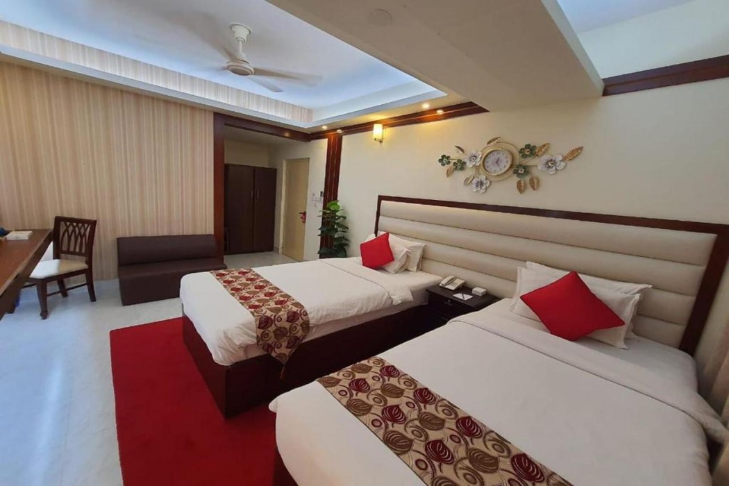 Hotel Grand Circle Inn 18/60