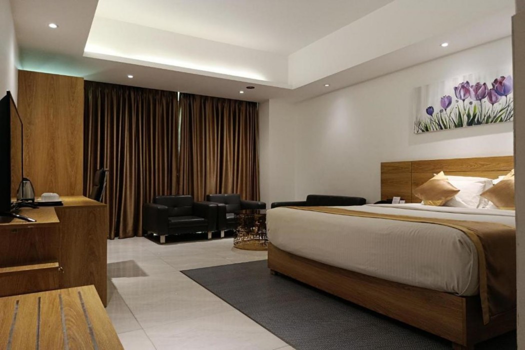 Hotel X Rajshahi 12/45