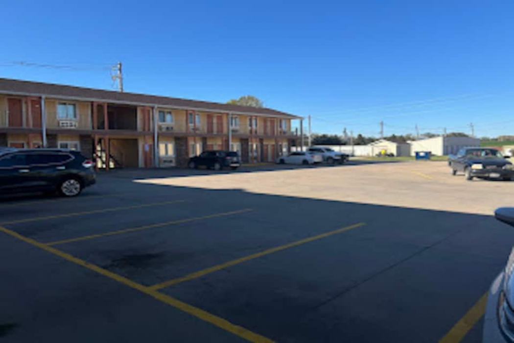 Crete Inn by Capital O Near Lincoln 23/48