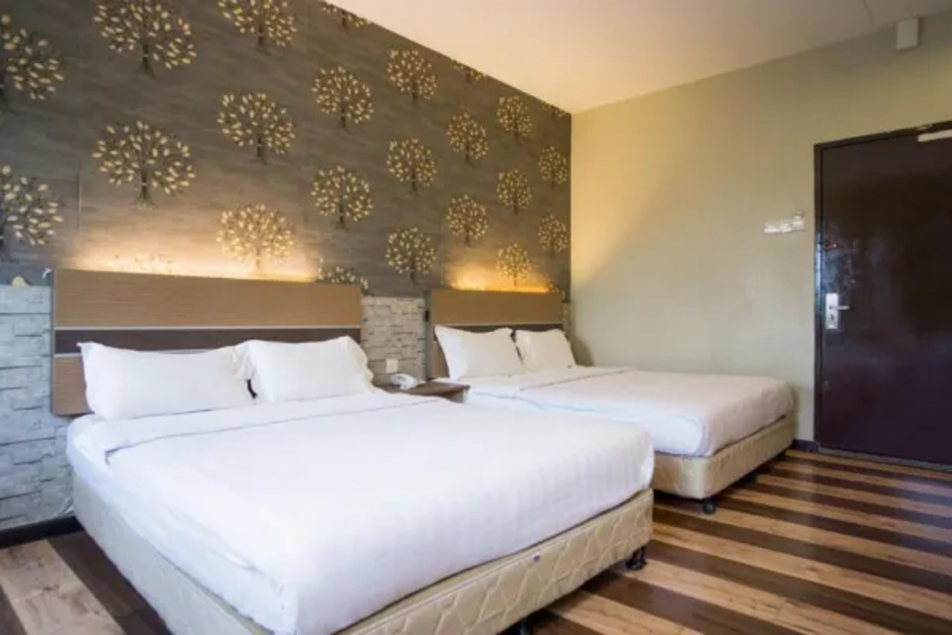 Swing & Pillows @ Sky Star KLIA 1 KLIA 2 14/52