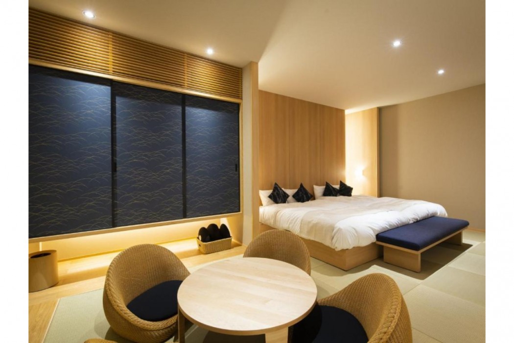 FIRSTCABIN Kyoto Nijojo 12/61