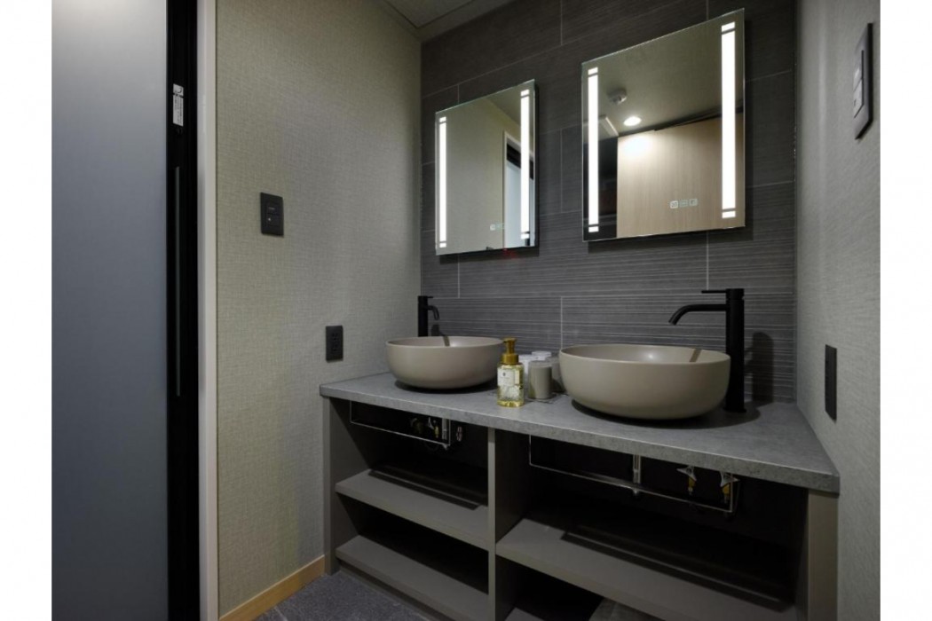 Premium Apart MONday KYOTO GOJO 18/63