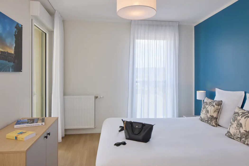 Room at Quality Aparthotel Bordeaux Saint-Jean, BORDEAUX
