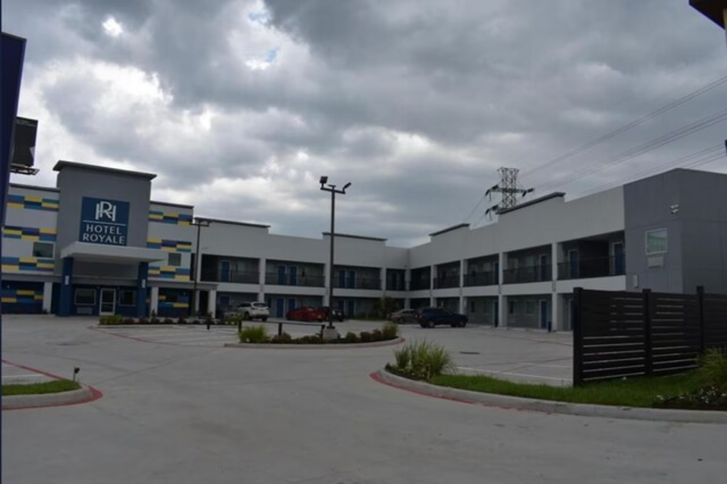 Hotel Royale IAH Airport North Houston I-45 photo4