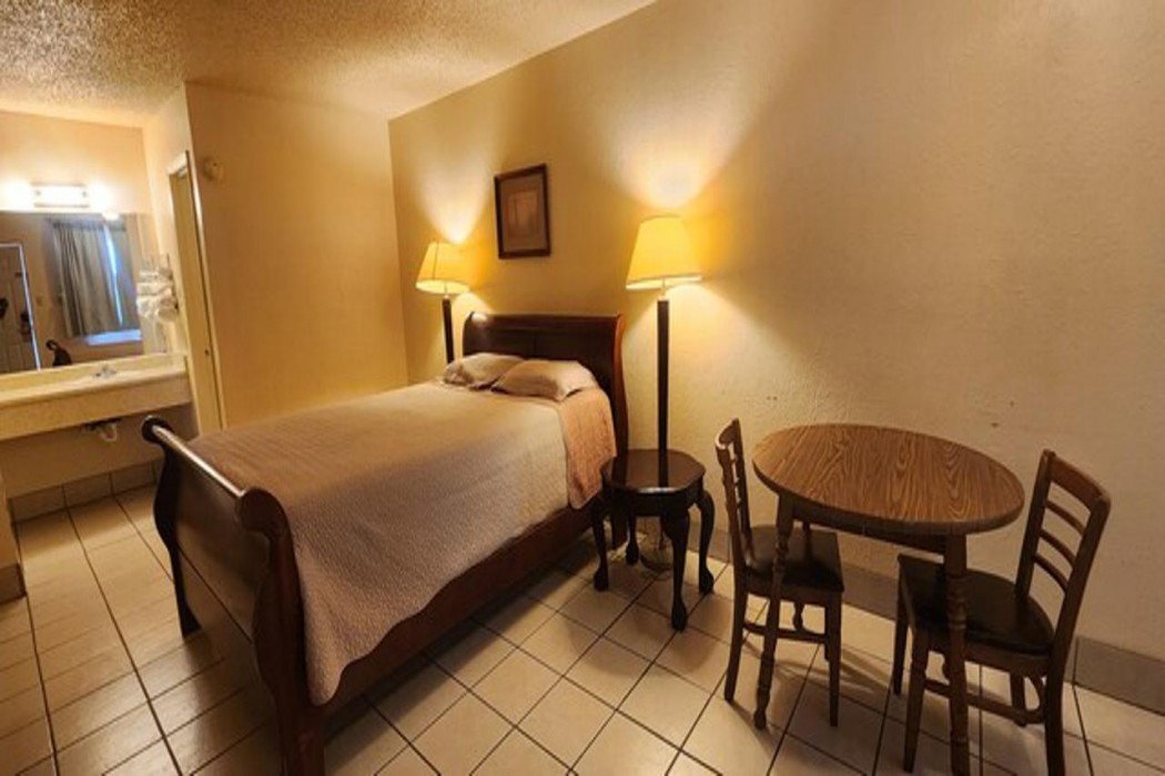 Chaparral Motel Victoria TX US 59 17/38