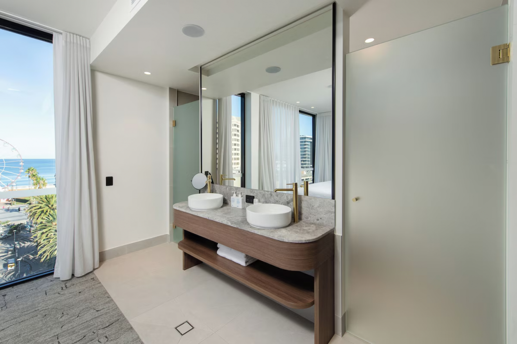The George Glenelg 8/61