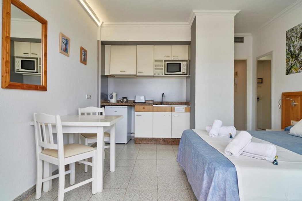 Invisa Aparthotel Casa Luis 16/53