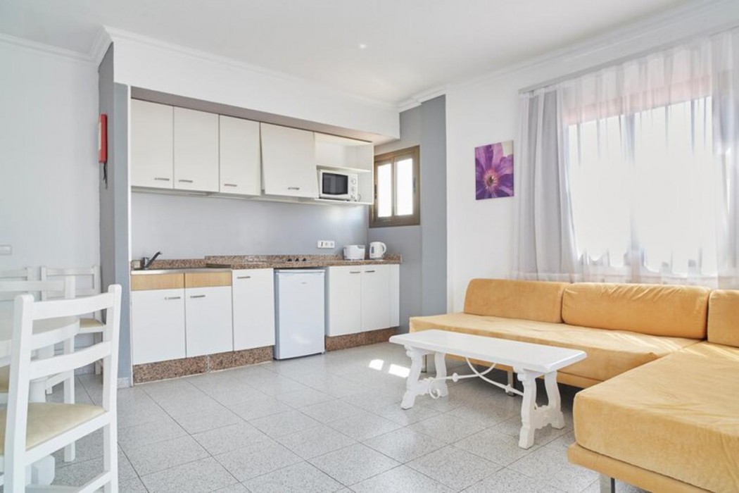 Invisa Aparthotel Casa Luis 23/53