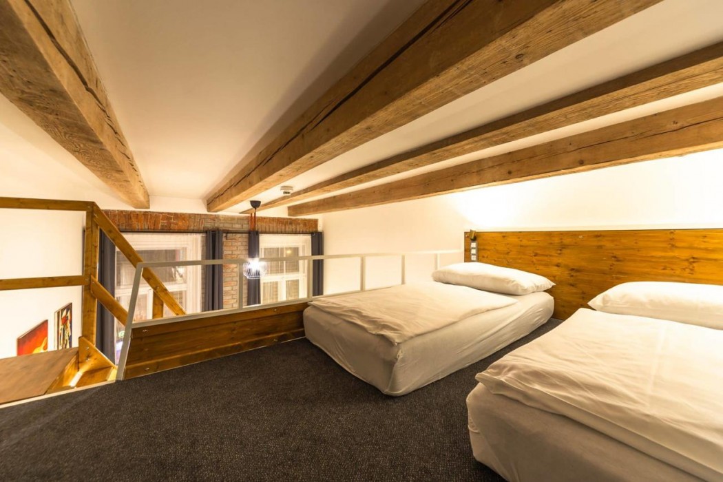 S42 HOTEL 13/20