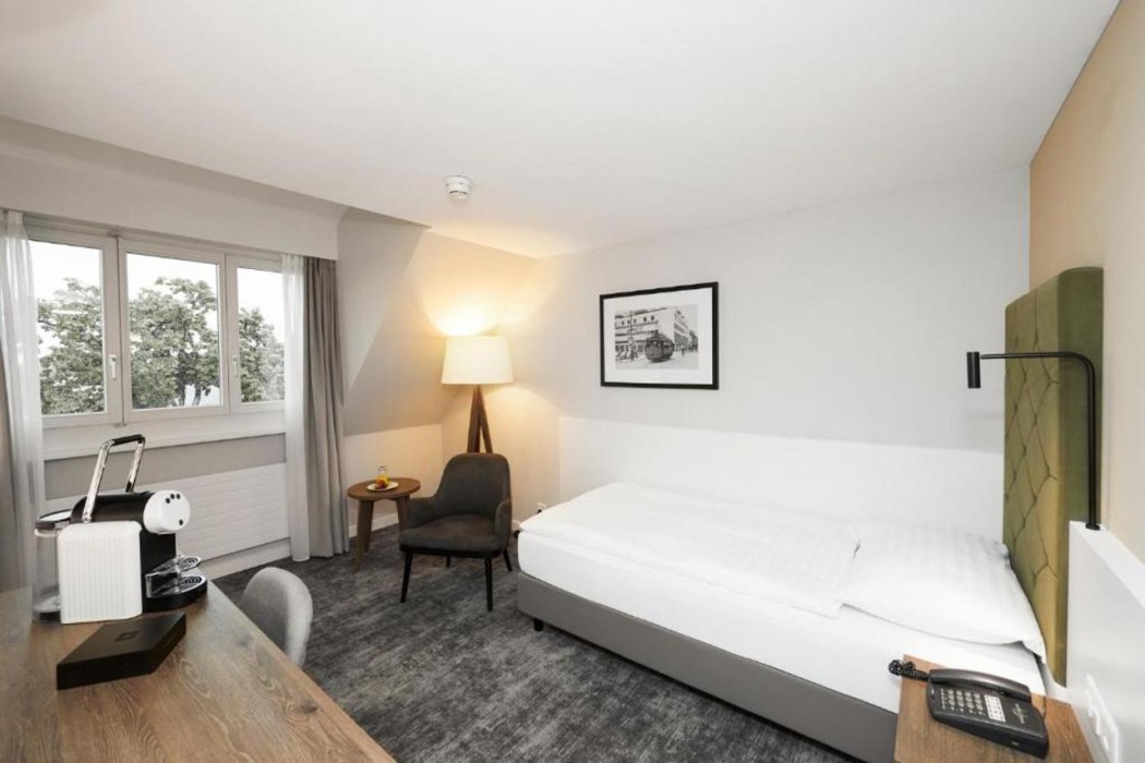Hotel Lowen Am See 8/33