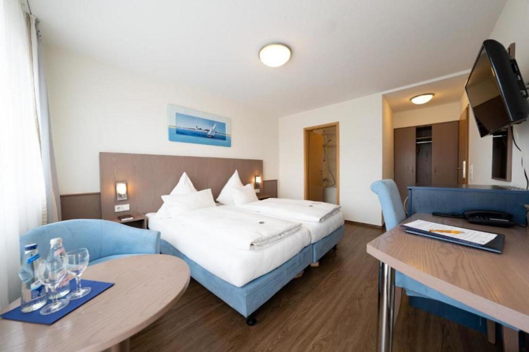 Ates Hotel Kehl 15/60
