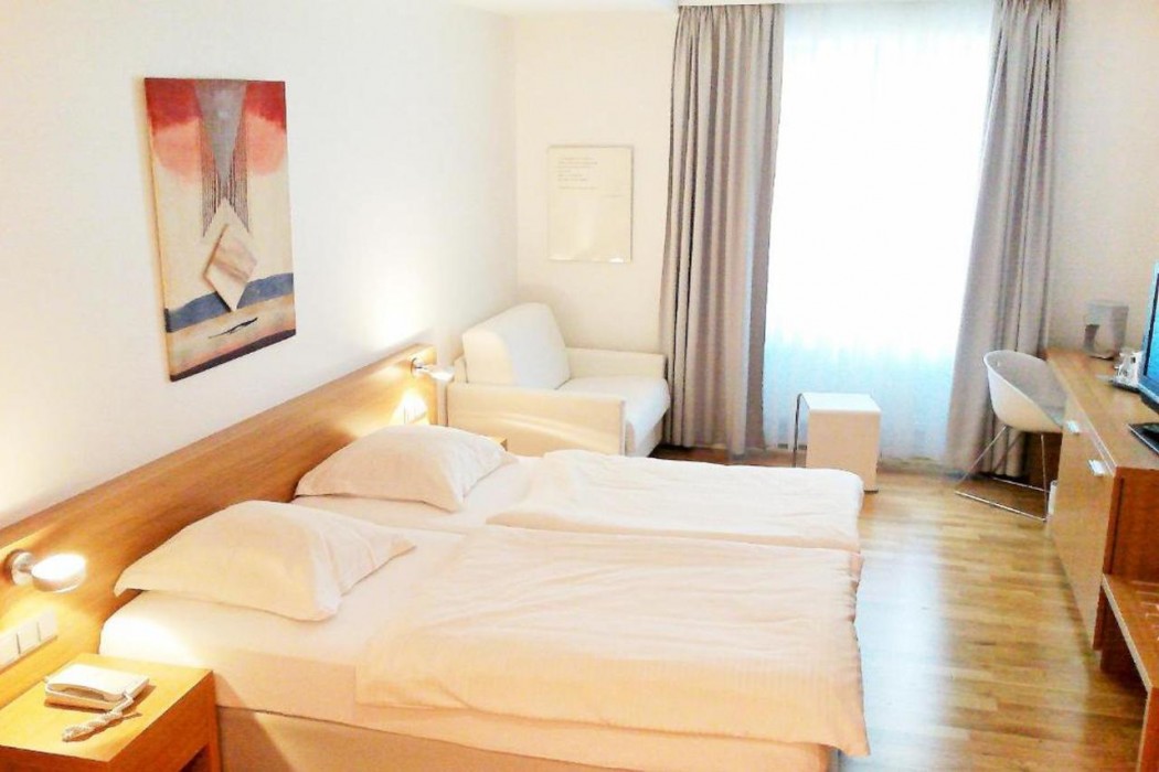 Hotel Simoncini 11/56