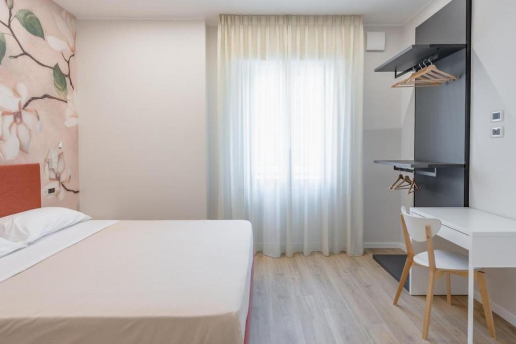 Albergo degli Amici 7/57