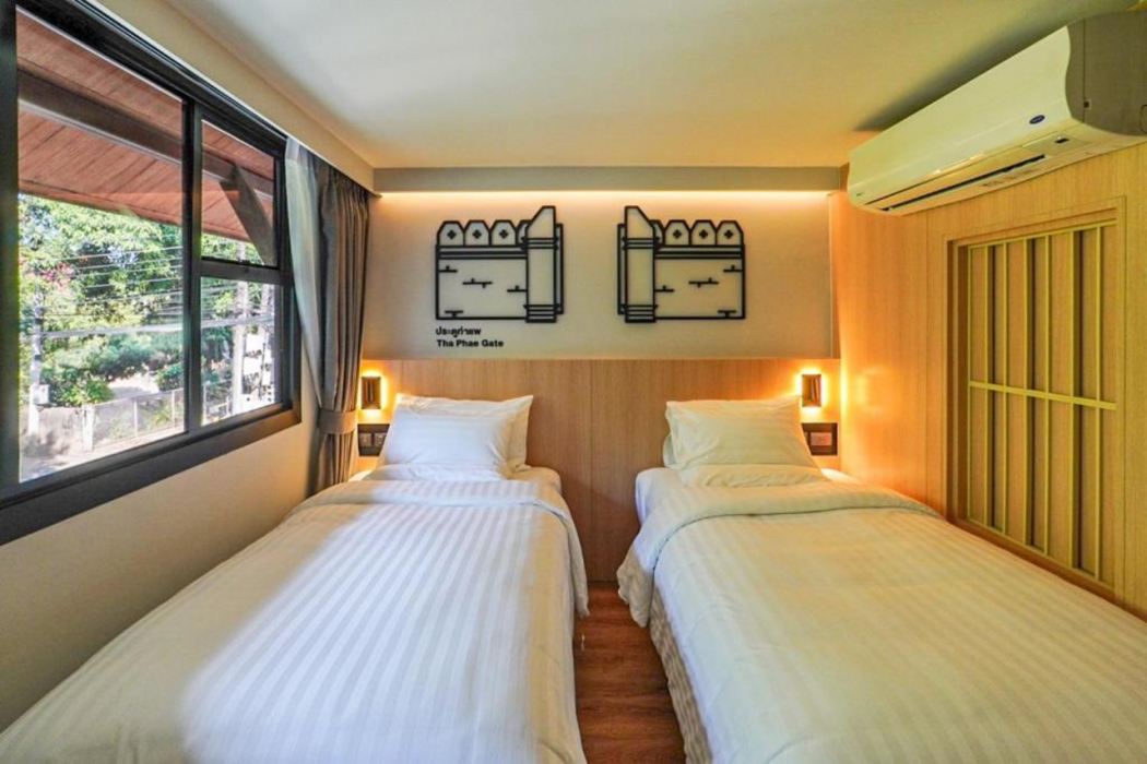 March Hotel & Suite Riverside 12/60