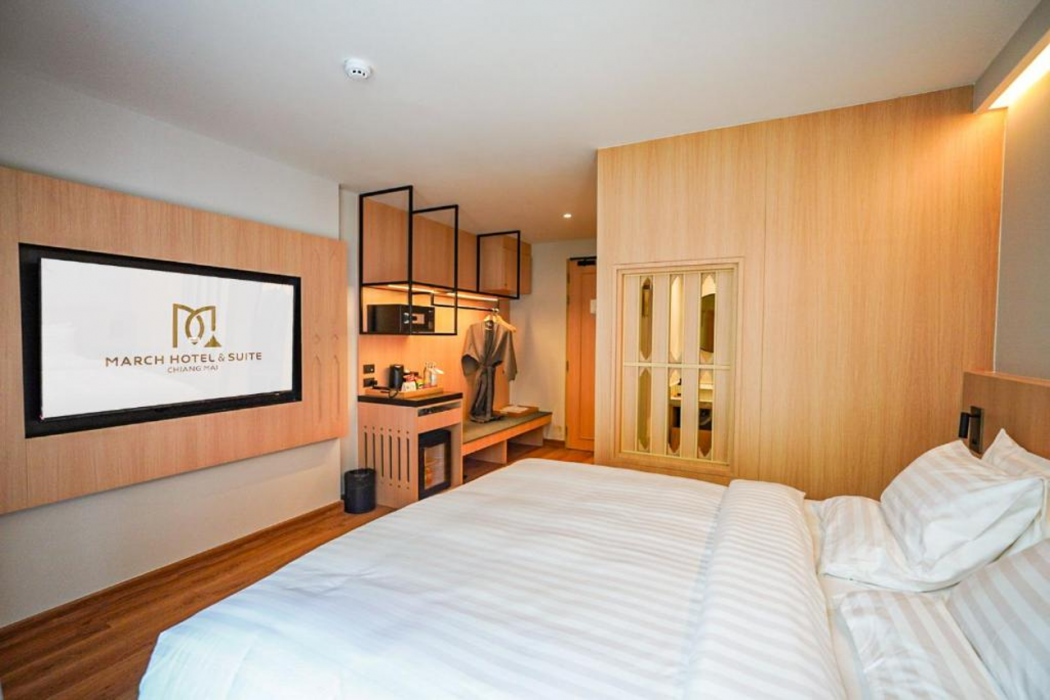 March Hotel & Suite Riverside 13/60