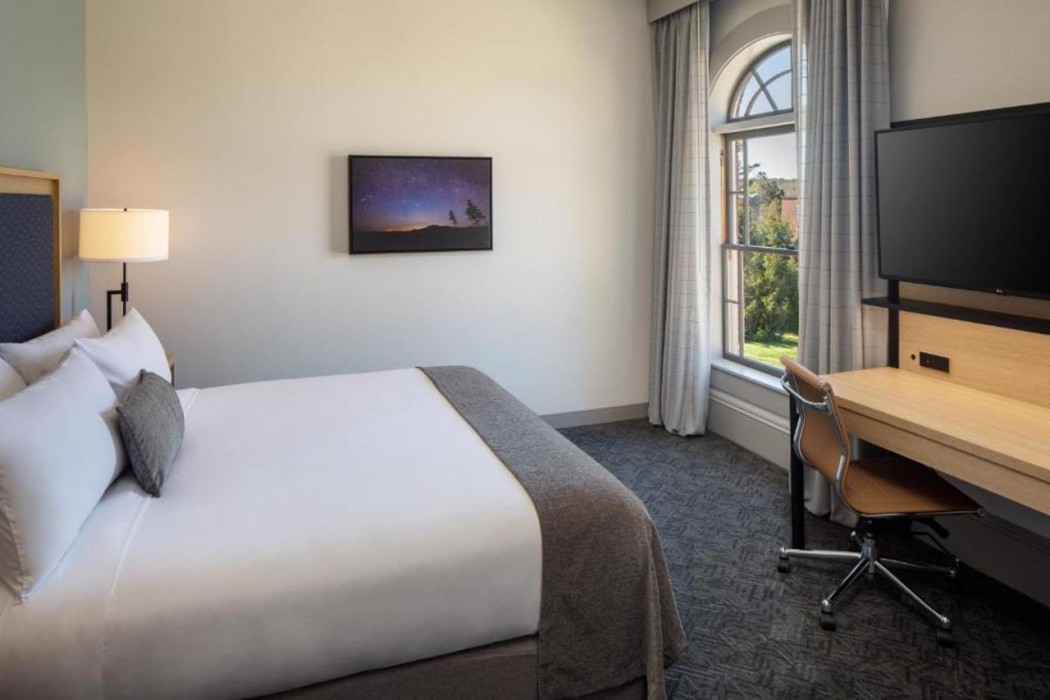 Hotel Ursa 18/38