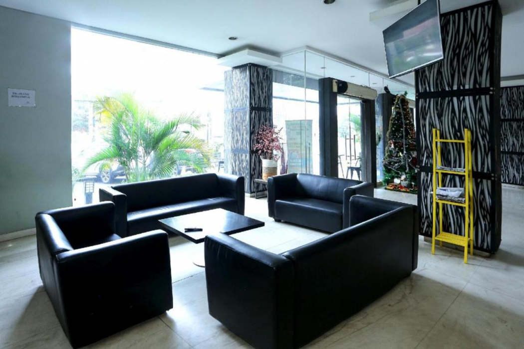Super OYO Townhouse OAK Hotel Fiducia Pondok Gede 27/48