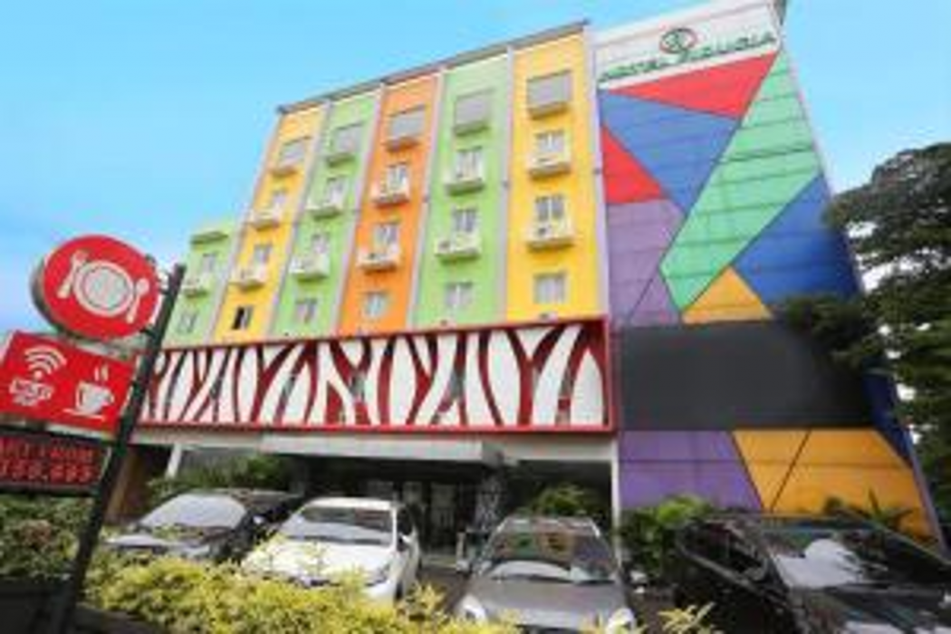 Super OYO Townhouse OAK Hotel Fiducia Pondok Gede photo1
