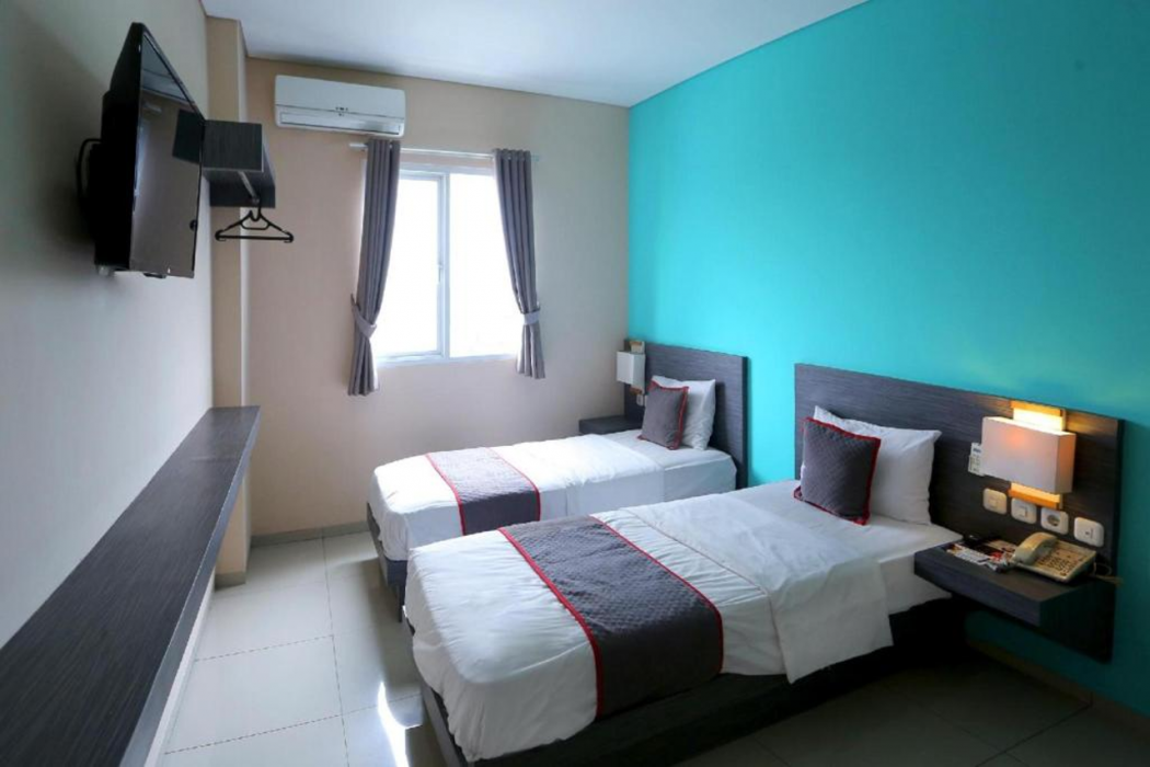 Super OYO Townhouse OAK Hotel Fiducia Pondok Gede 13/48