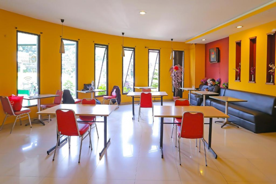 Townhouse OAK Hotel Fiducia Pasar Minggu 6/38