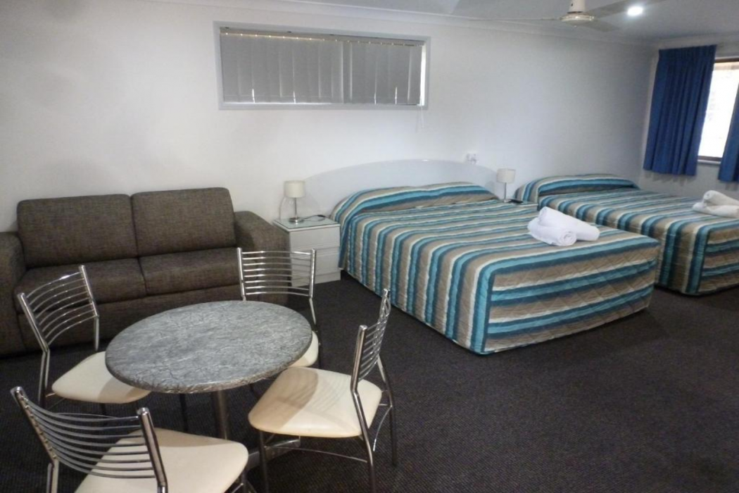 Aspley Carsel Motor Inn 10/60