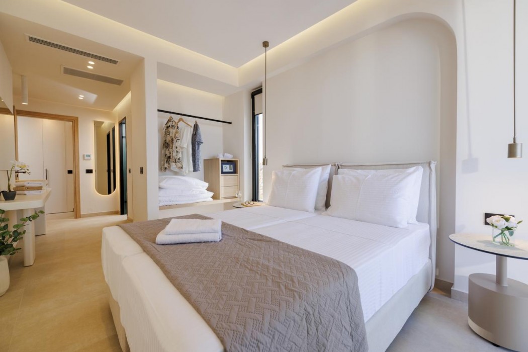 Sokratis LocoLux Villas & Suites 12/86