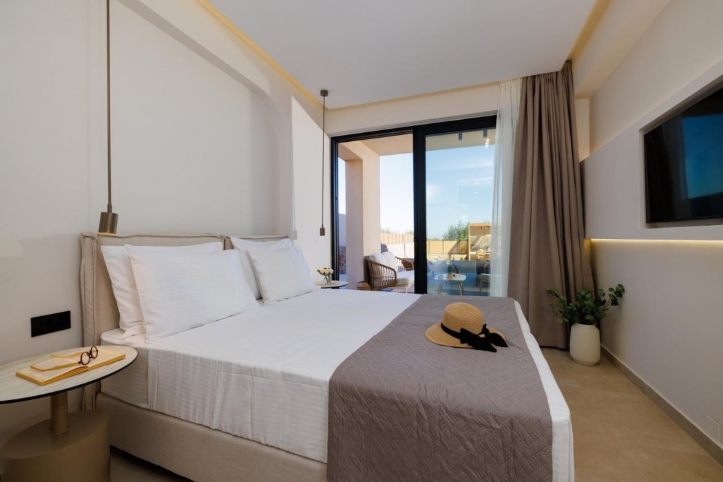 Sokratis LocoLux Villas & Suites 11/86