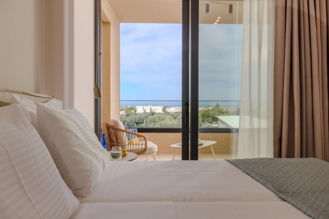 Sokratis LocoLux Villas & Suites 15/86