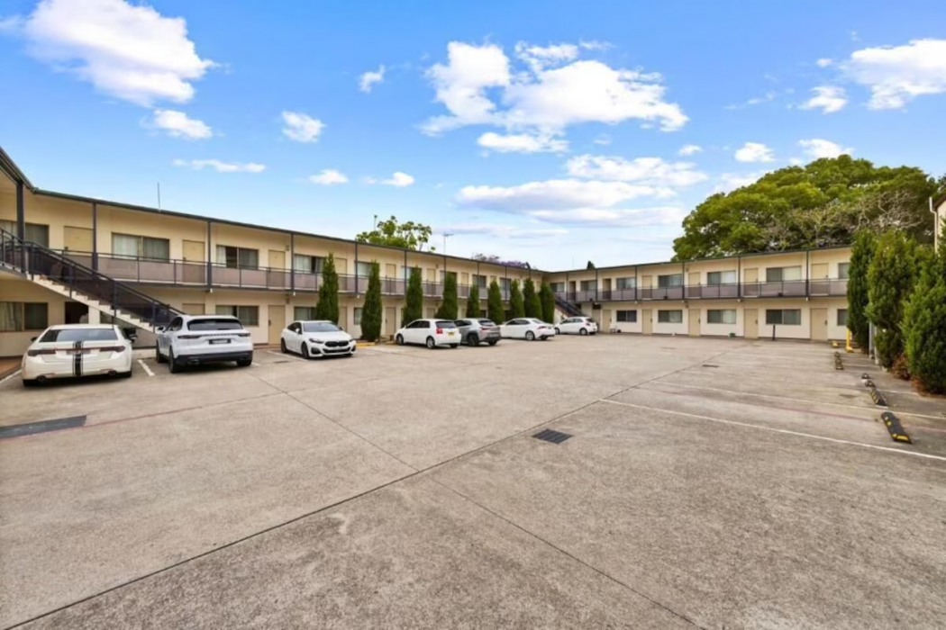 Westside Motor Inn 30/57