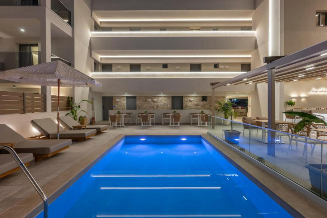 Sandy Seaside Suites 40/66