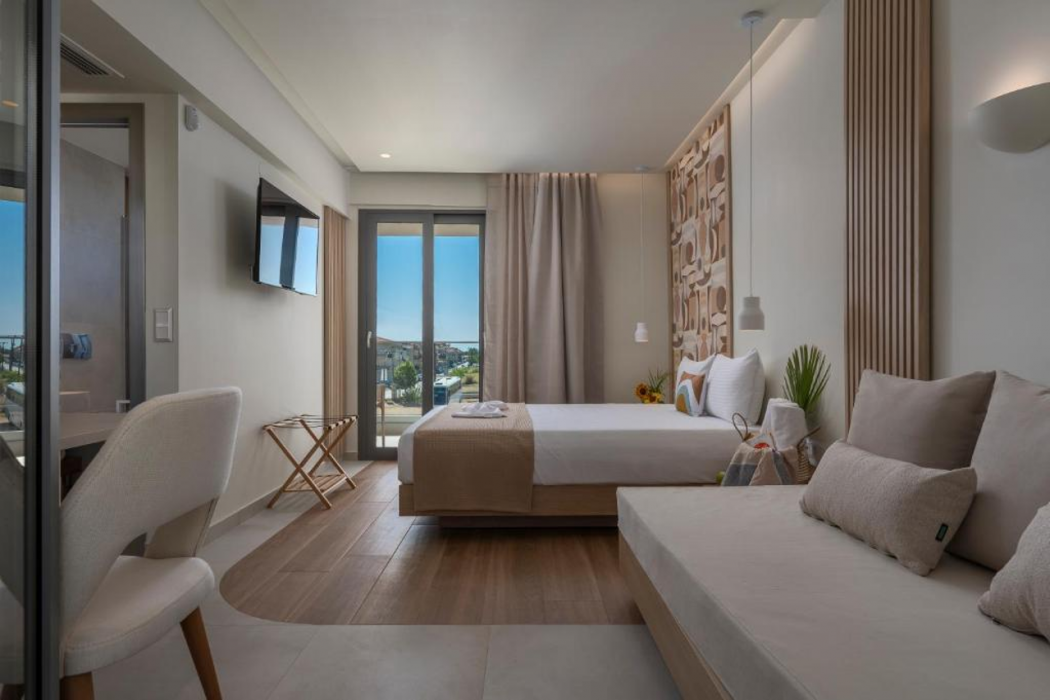 Sandy Seaside Suites 13/66