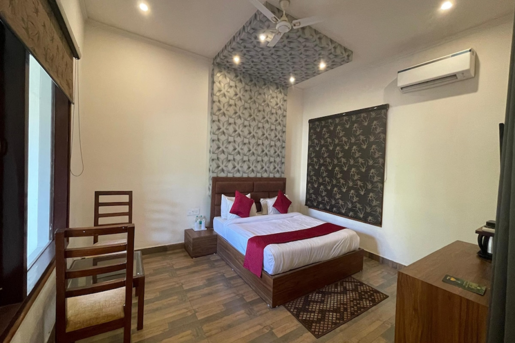 Crestmont Manral Resort Jim Corbett 7/10